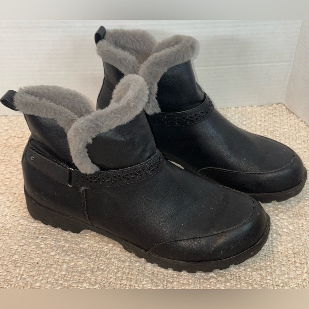 JBU Nomadic black ankle boot size 9.5